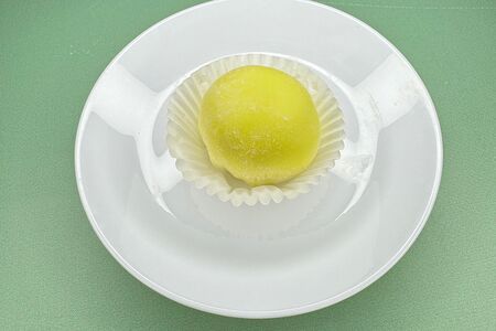 Моти с манго