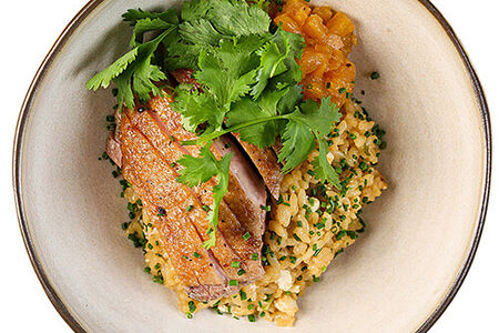 Рис BBQ с уткой и сальсой из ананаса