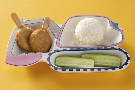 Куриное эскимо с отварным рисом