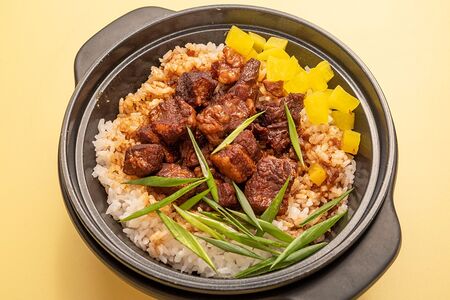 Тушеная свинина в соевом соусе с рисом