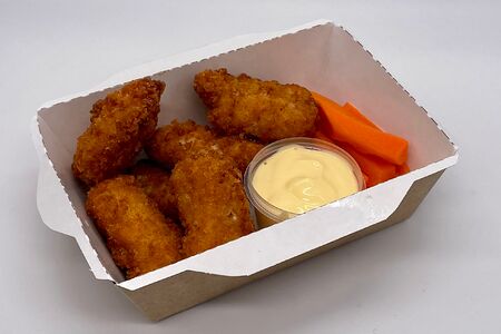 Домашние наггетсы / Сырный соус