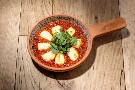 Халуми в домашней аджике 