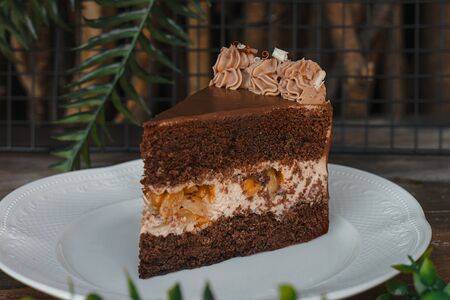 Торт сникерс 