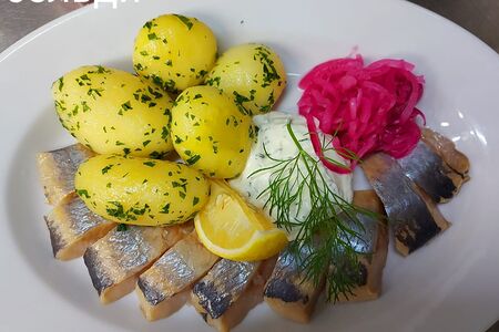 Филе сельди с картофельным драником