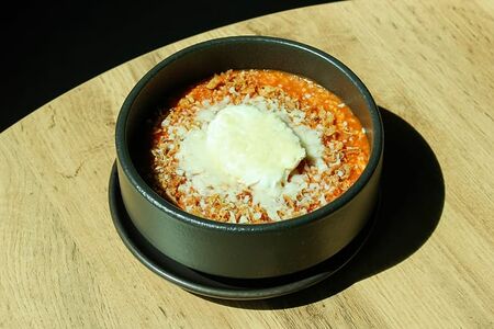 Овсяная каша с томатным песто