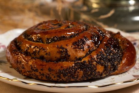 Улитка с маком