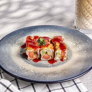 Фруктовый ролл с клубникой