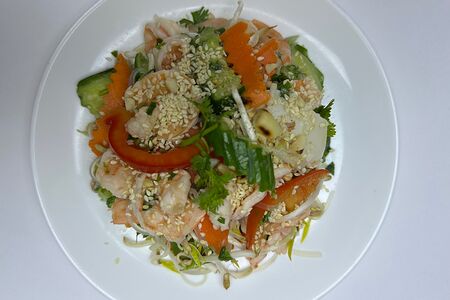 Мьен-чон с морепродуктами (стеклянная лапша с морепродуктами)