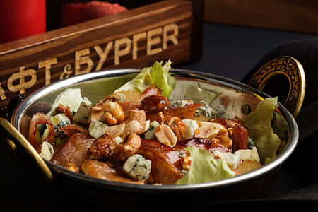 Салат с грушей и беконом 