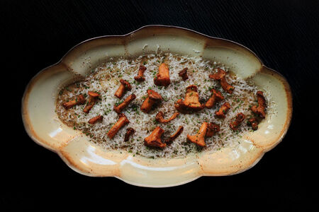 Шортнудлс с лисичками