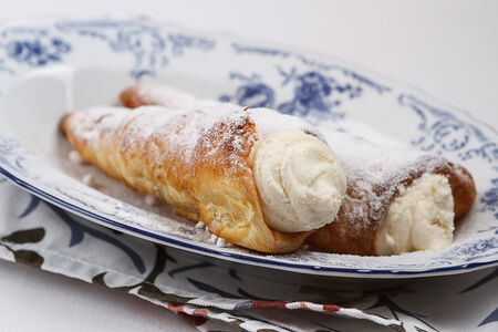 Хрустящие трубочки с домашним кремом