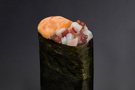 Суши спайси-осьминог