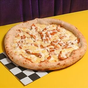 Пицца Сливочная с курицей