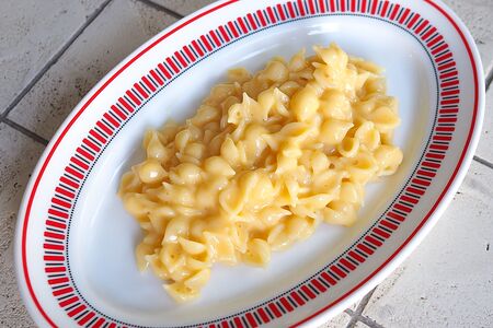 Макароны в сырном соусе