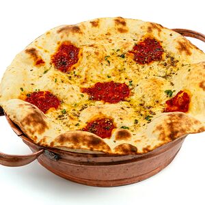 Манакиш с хариссой