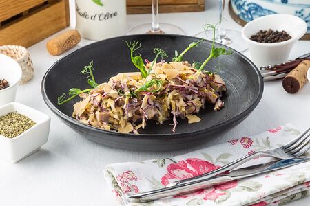 Салат с пряной курицей