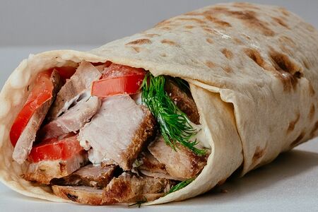 Шашлык в лаваше со свининой