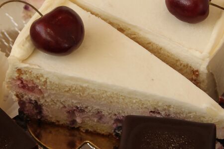 Вишня в шоколаде