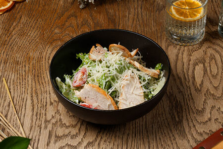 Цезарь с курицей