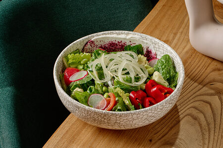 Зеленый салат большой