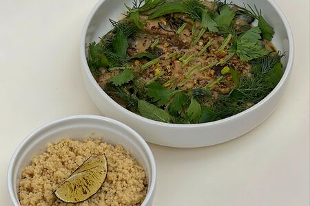 Зеленый карри с курицей и кускусом