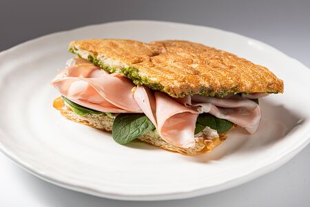 Панини с мортаделлой