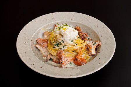 Паста с лисичками