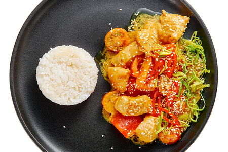 Цыплёнок в соусе карри