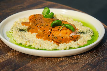 Куриная грудка су-вид с птитим и соусом ореховый кимчи