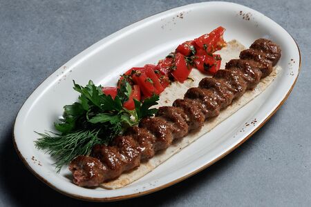 Люля-кебаб из баранины с овощной сальсой