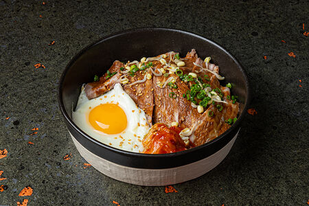 Жареный рис с говядиной