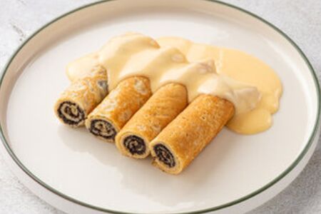 Блинчики с маком и ванильным соусом