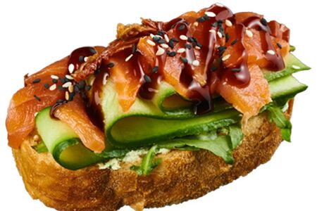 Брускетта с лососем