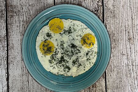 Яичница классическая