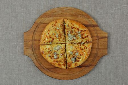 Хачапури Четыре сыра 