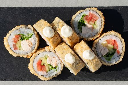 Жареный ролл Цезарь