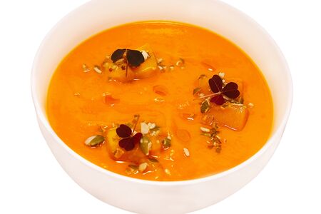 Тыквенно-чечевичный крем-суп с манго