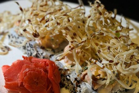 Ролл Харумаки