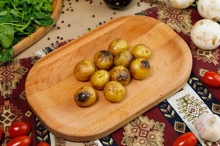 Мини-картофель на углях