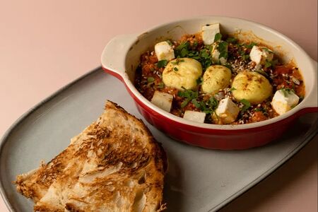 Шакшука с сыром Фета