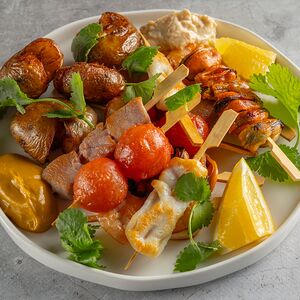 Мини-шашлычки из морепродуктов