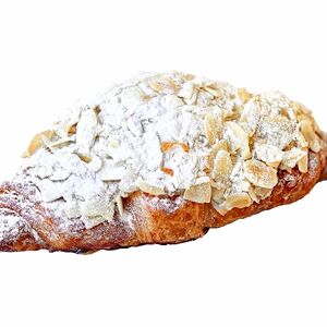 Круассан с миндалем и миндальным кремом