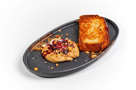 Паштет из копченой печени с фундуком