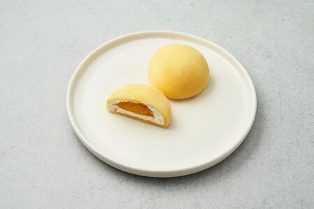 Моти с манго