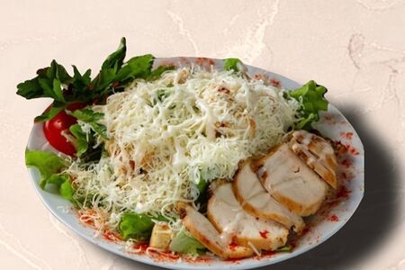 Салат Цезарь с курицей