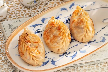 Манты с бараниной жареные