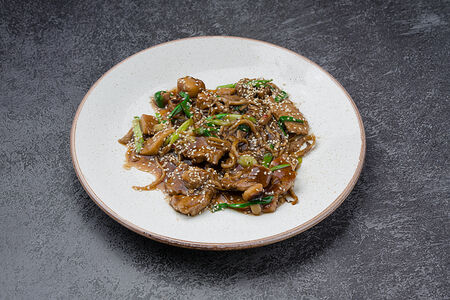 Свиные медальоны с грибами Шиитаке