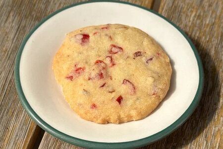 Диамант с миндалём и вишней