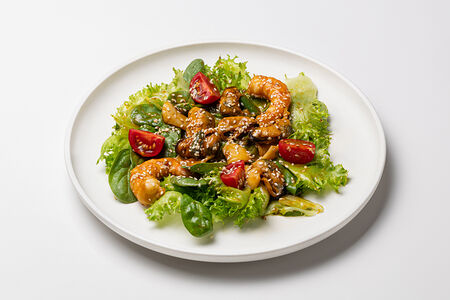 Теплый салат с морепродуктами