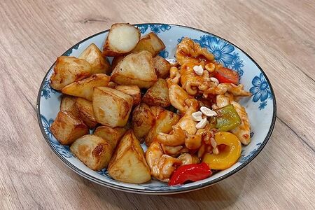 Цыпленок Гунбао с картофелем 